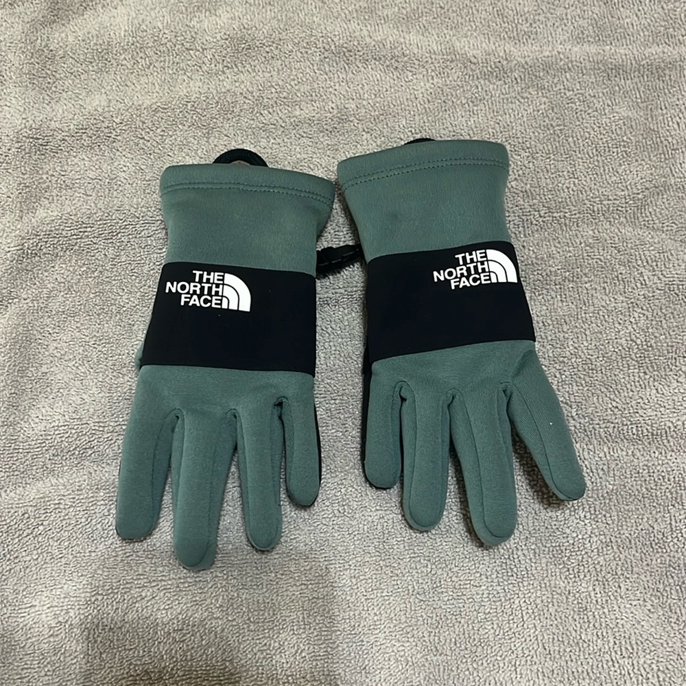 North Face gloves for kids